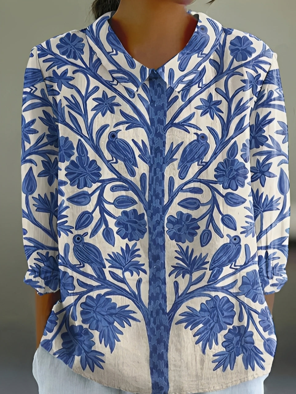 Alfie - Stylish, loose-fitting printed shirt for women