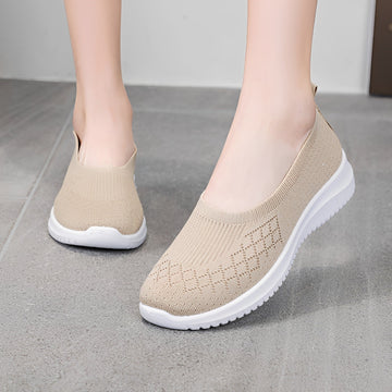 Lucy - Stylish slip-on Footwear