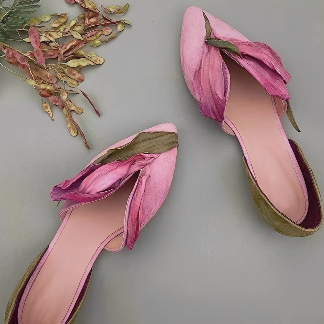 Jennifer - Stylish women's flat shoes with a floral pattern