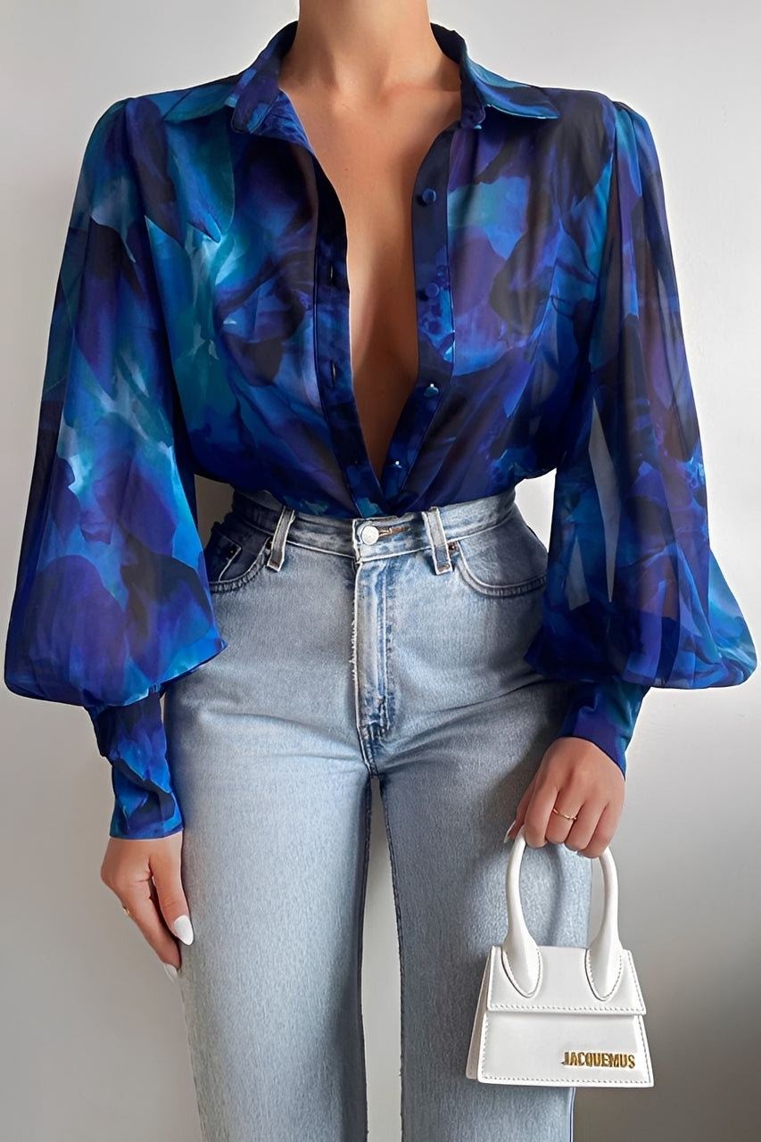 Carla - Stylish blouse with lantern sleeves for women