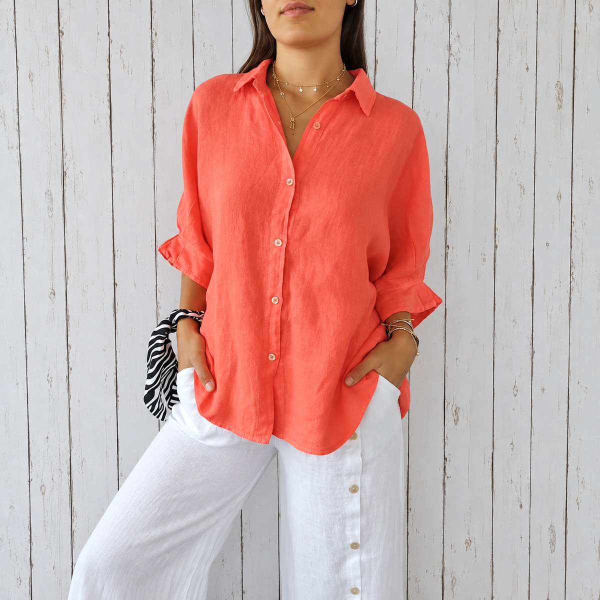 Madison - Elegant Blouse with Classic Design and Buttons