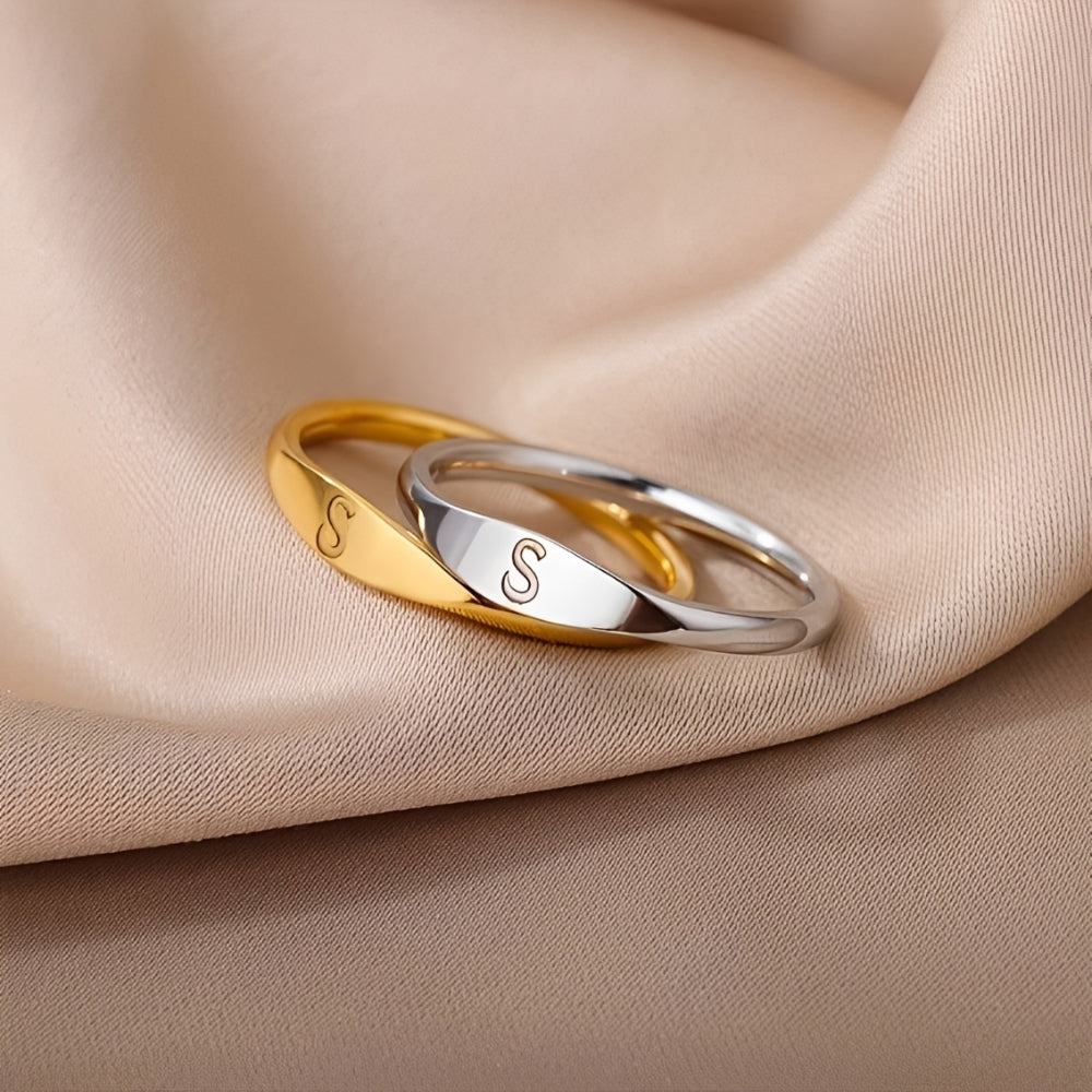 Minimalist name ring | Minimalist ring with engraved initial