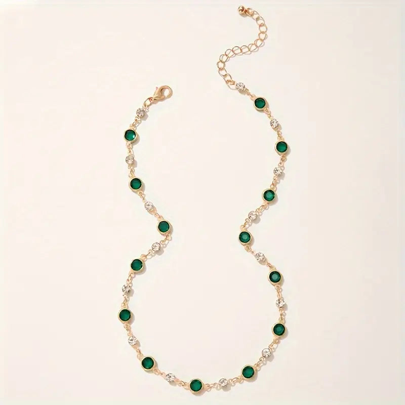 Emerald – Necklace with green emerald pendant