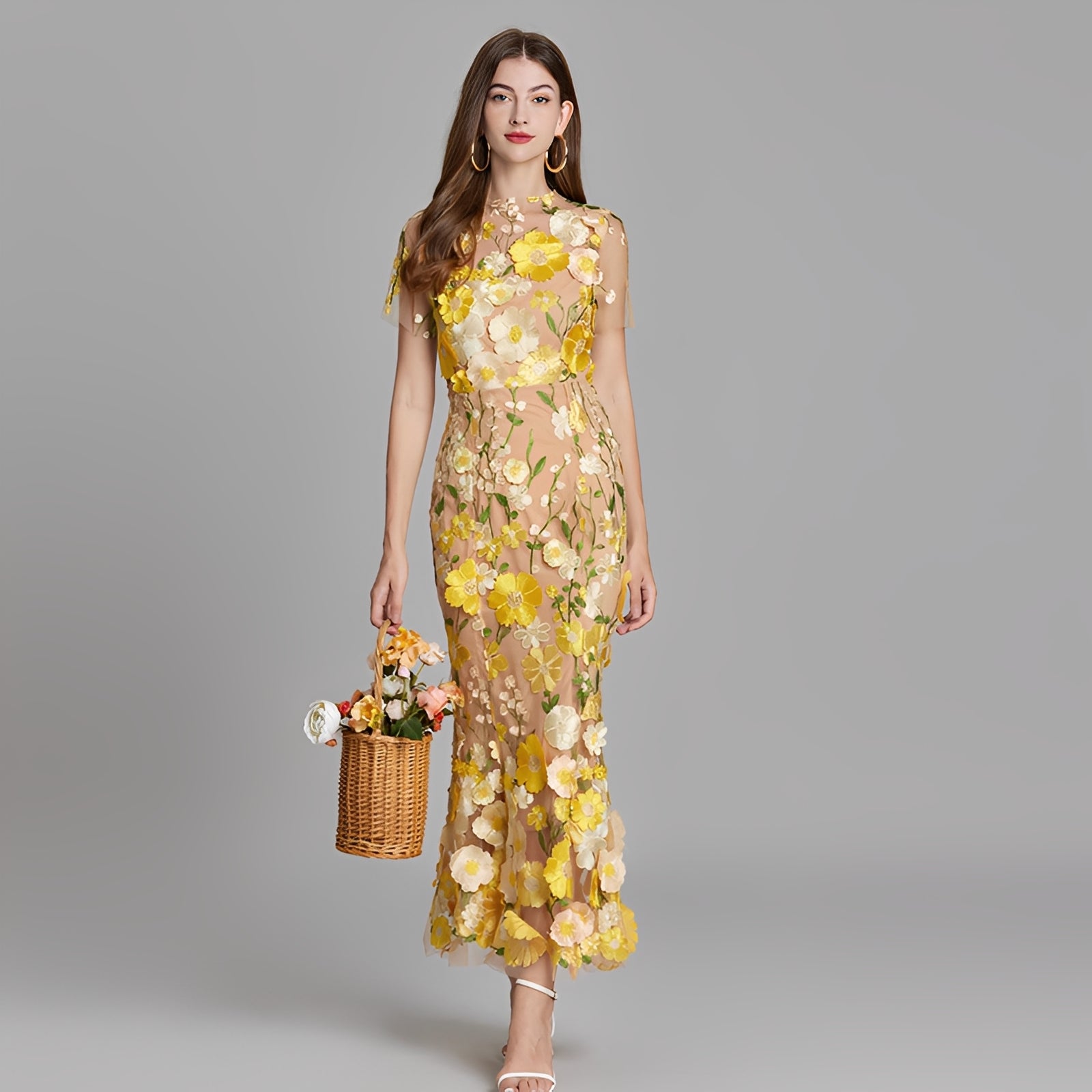 Nina - Trendy dress with floral embroidery for girls