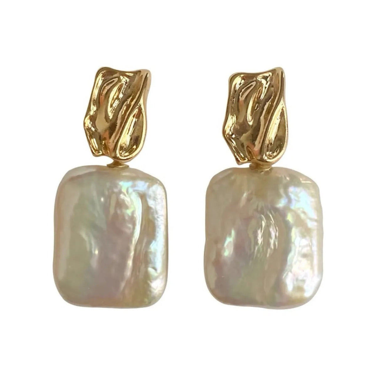 Aiah – Golden earrings with elegant baroque pearls