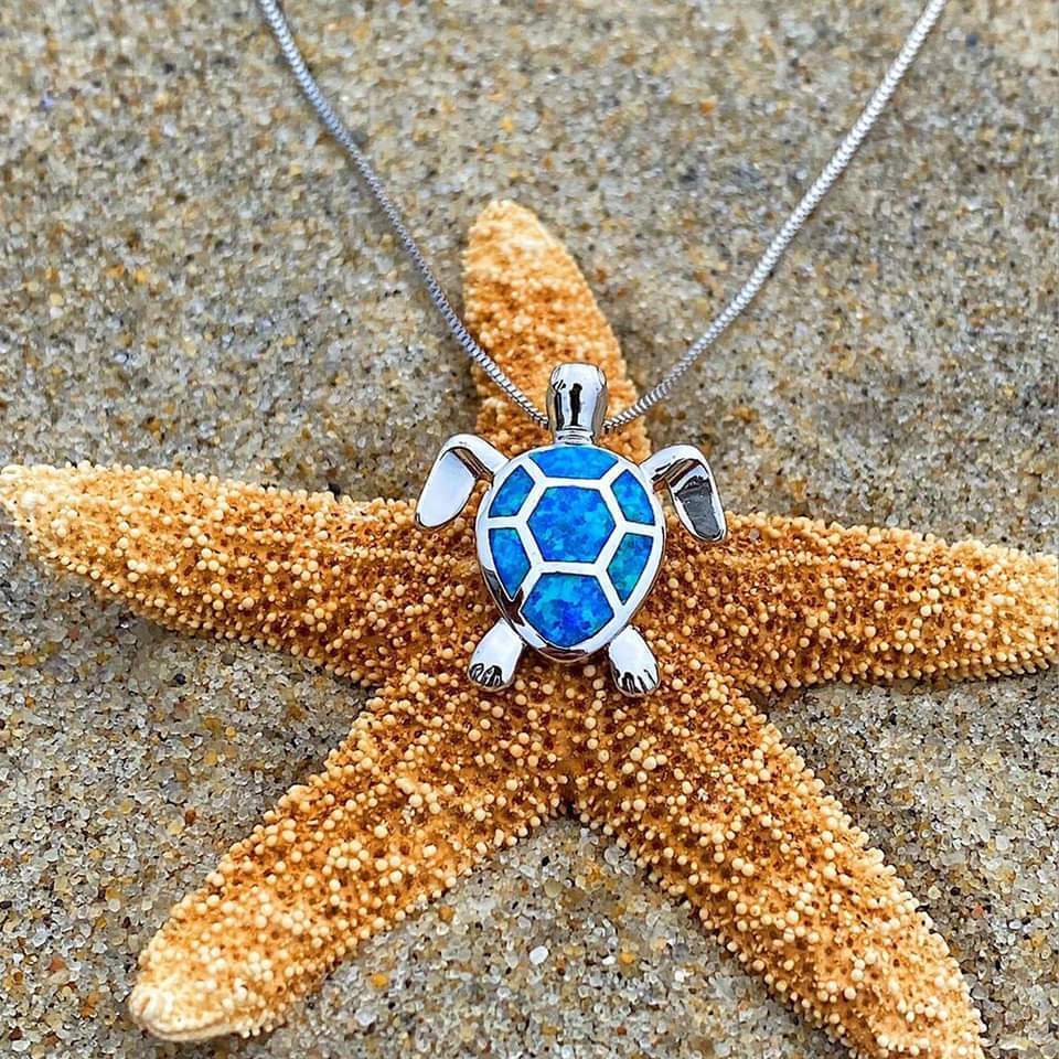 Kailea – Set of opal and silver turtle jewelry (necklace + earrings)