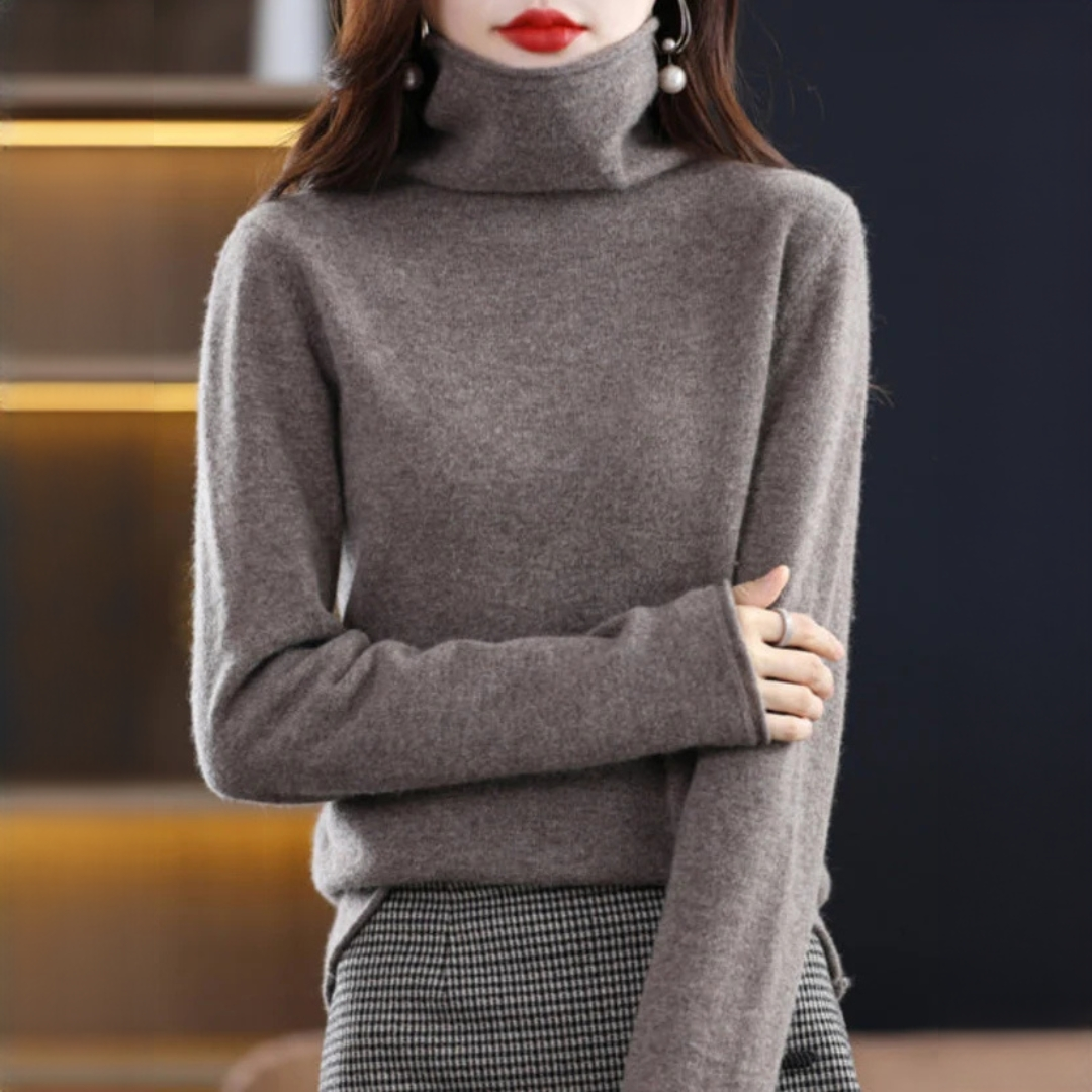 Akainu - Comfortable turtleneck sweater