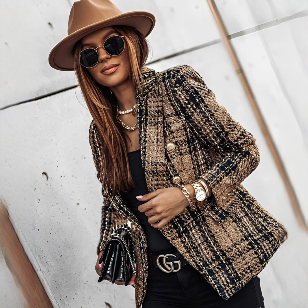 Cheri - Fashionable and chic blazer