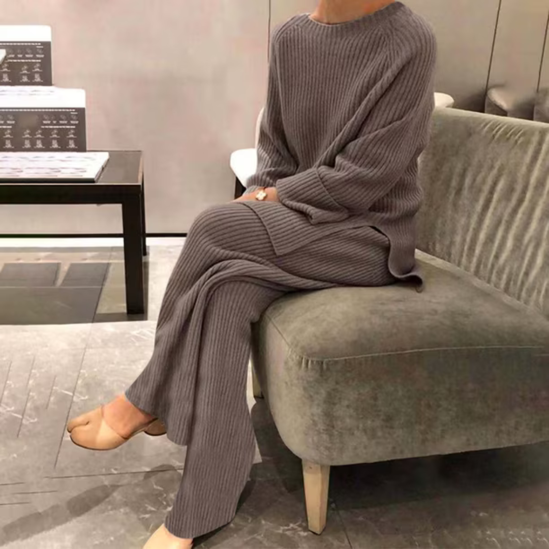 Samantha - Elegant sweater and pants set