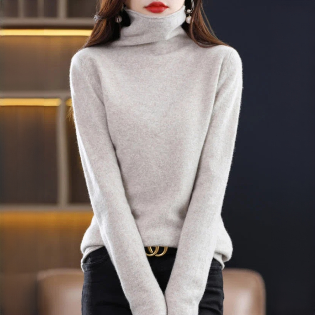 Akainu - Comfortable turtleneck sweater