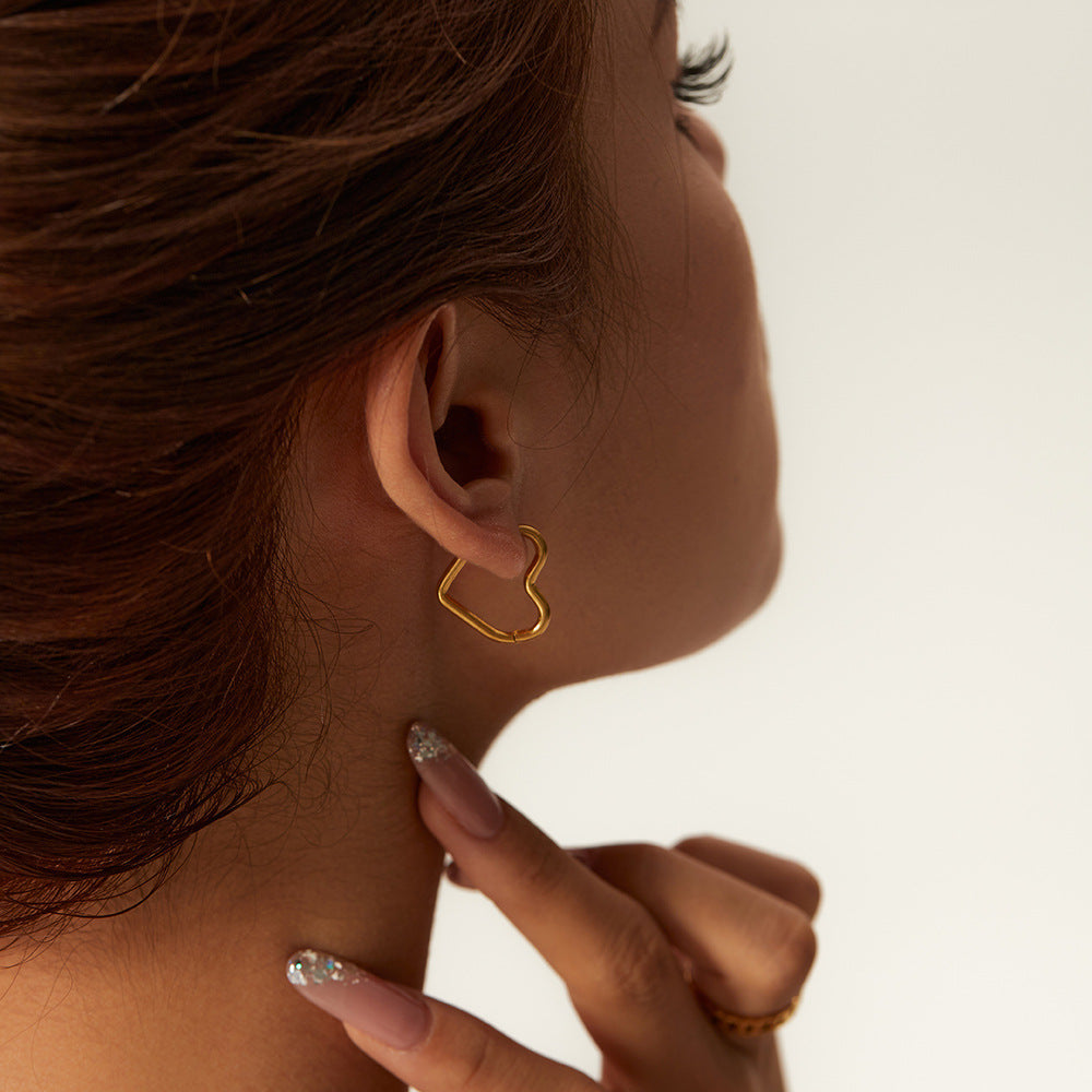 Liana – Earrings in the shape of heart