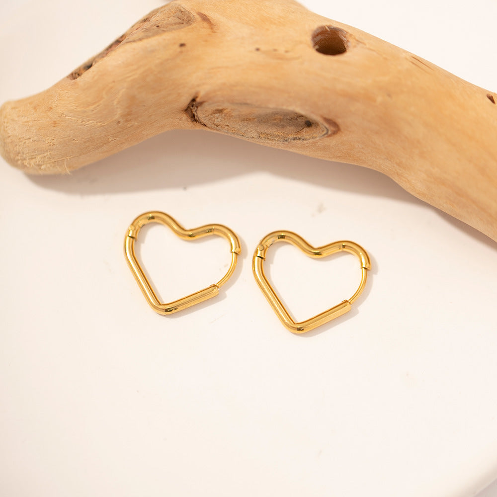 Liana – Earrings in the shape of heart