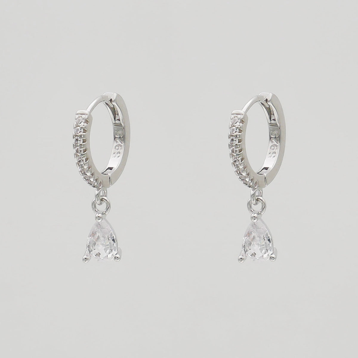 Aurora – Earrings with gemstones