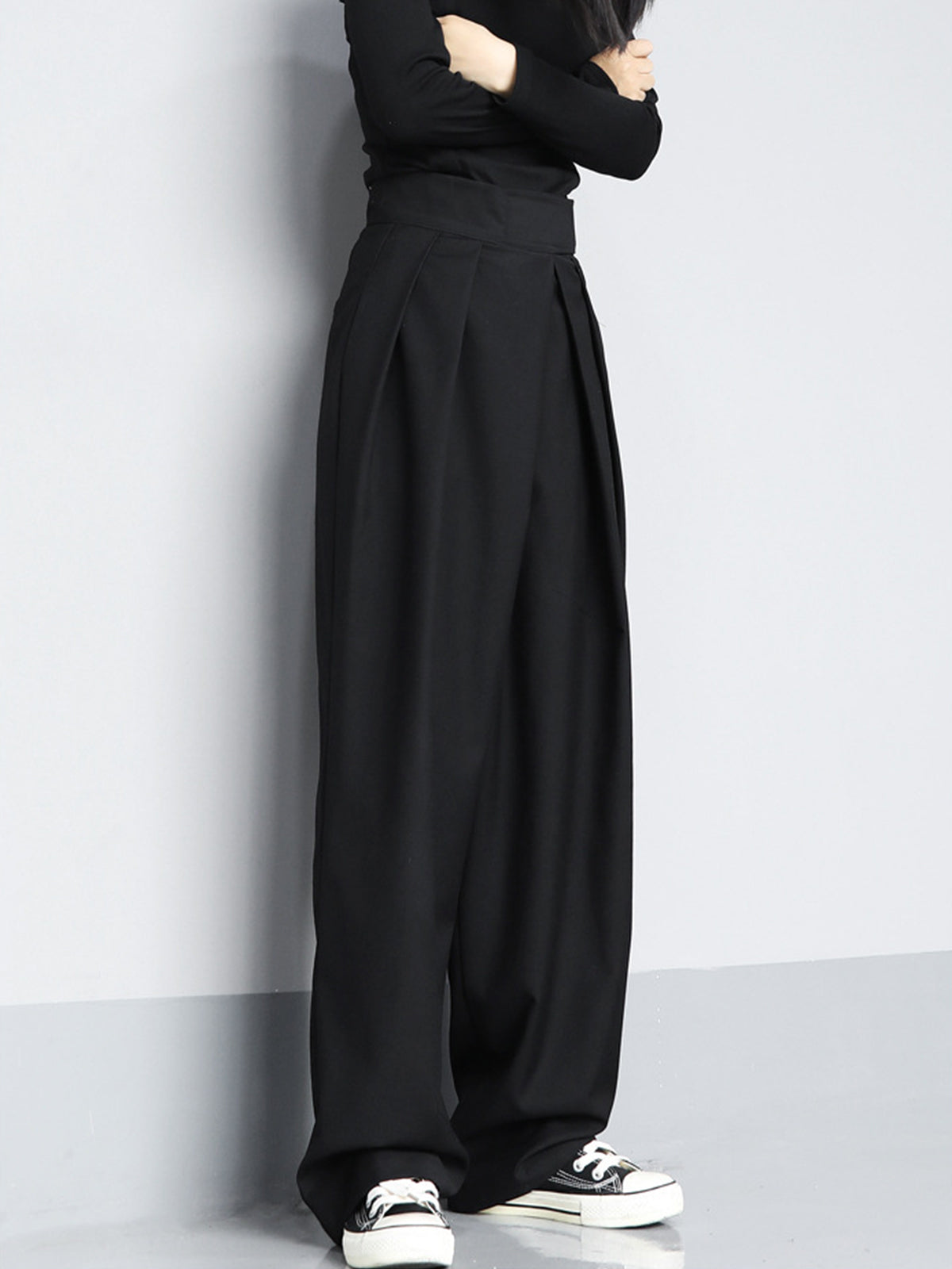 Marisa – Wide-Leg Pants with Adjustable Closure