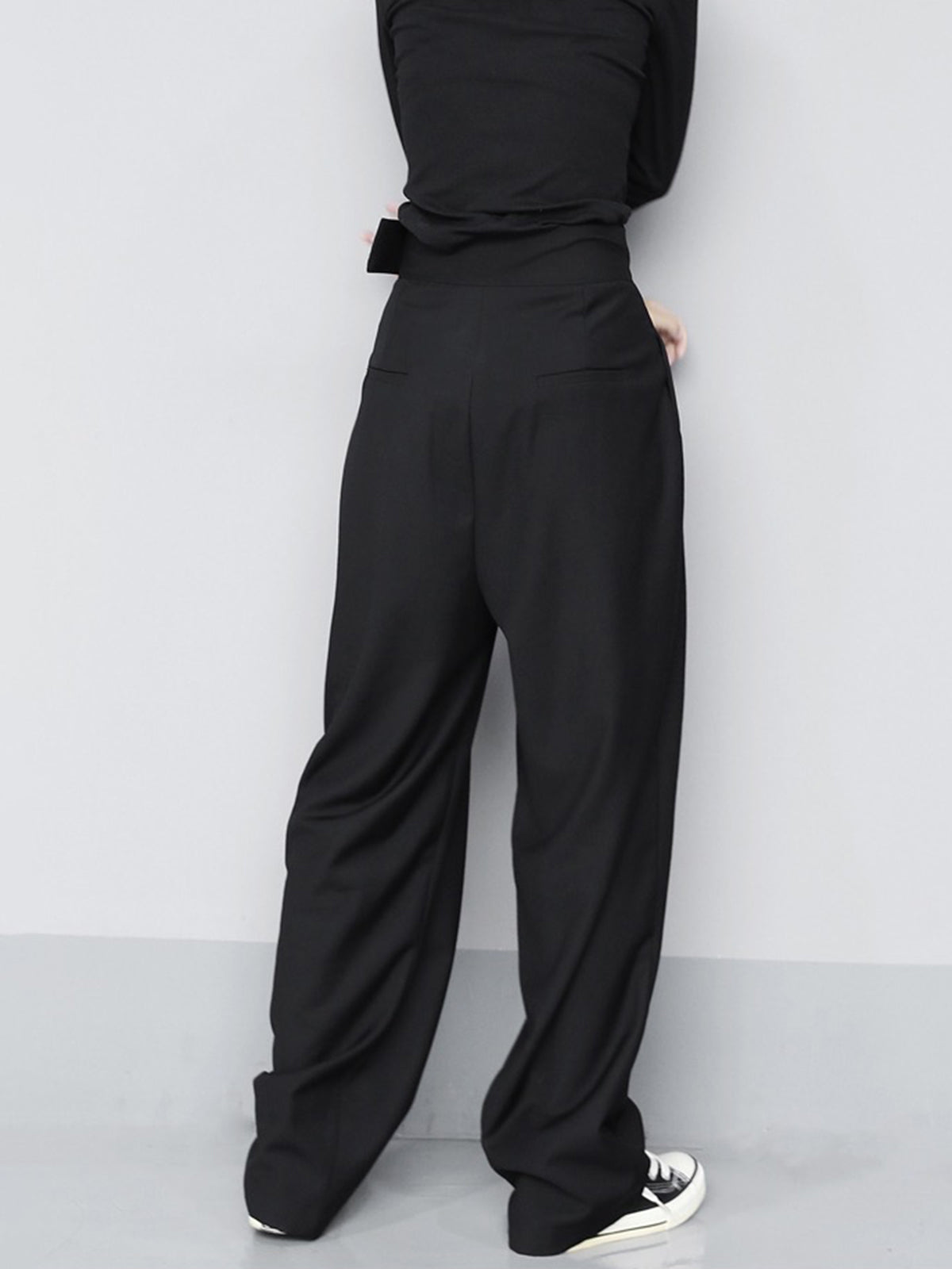 Marisa – Wide-Leg Pants with Adjustable Closure