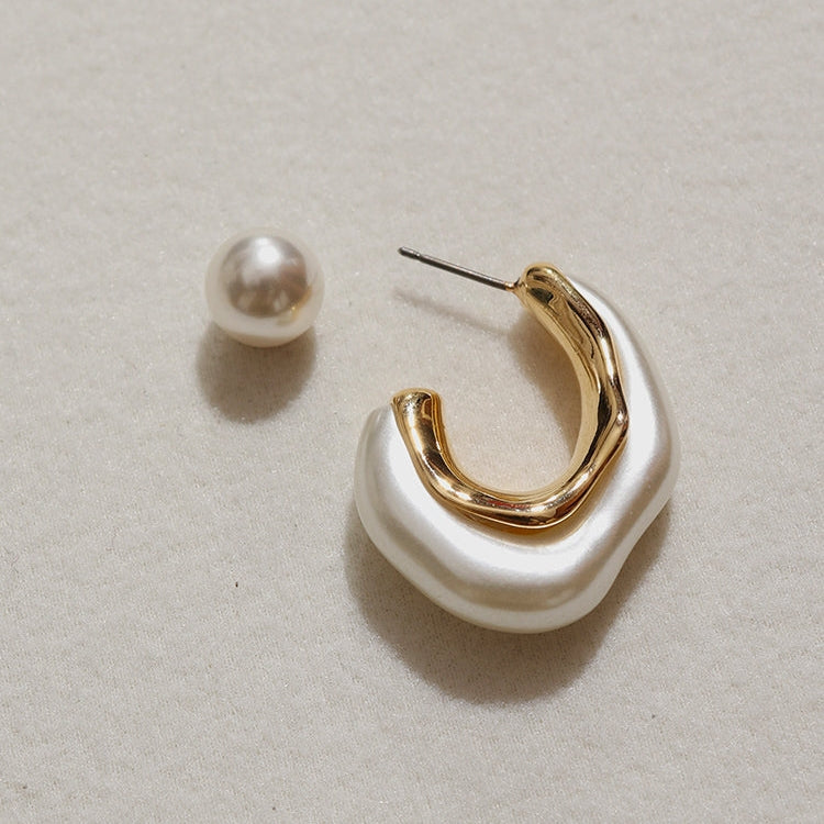 Yoona – Pearl Earrings