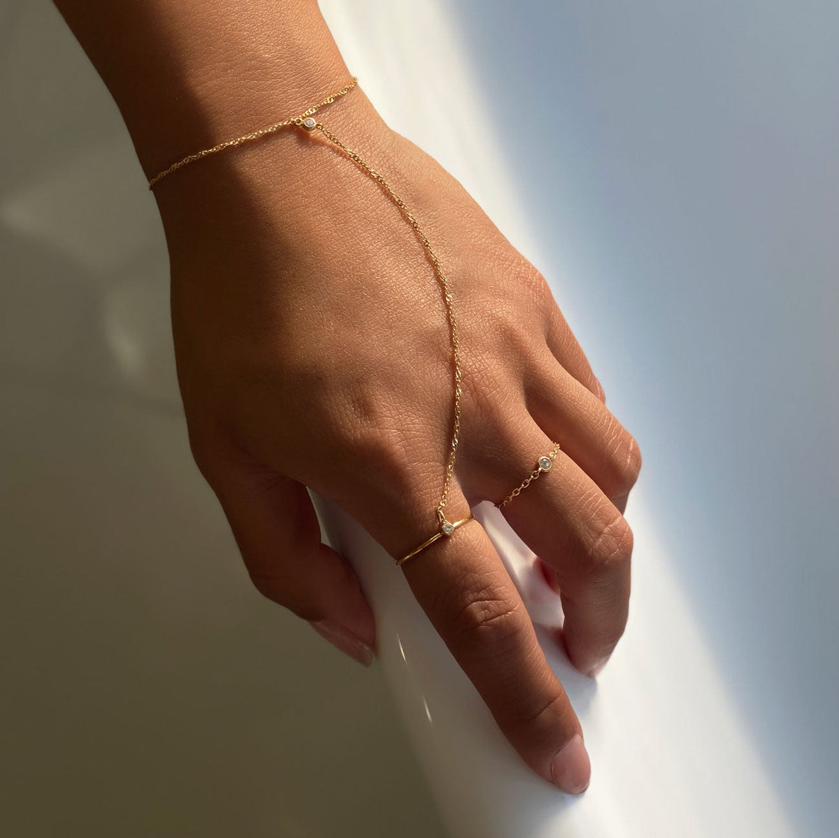 Emily - Solitaire Chain Ring