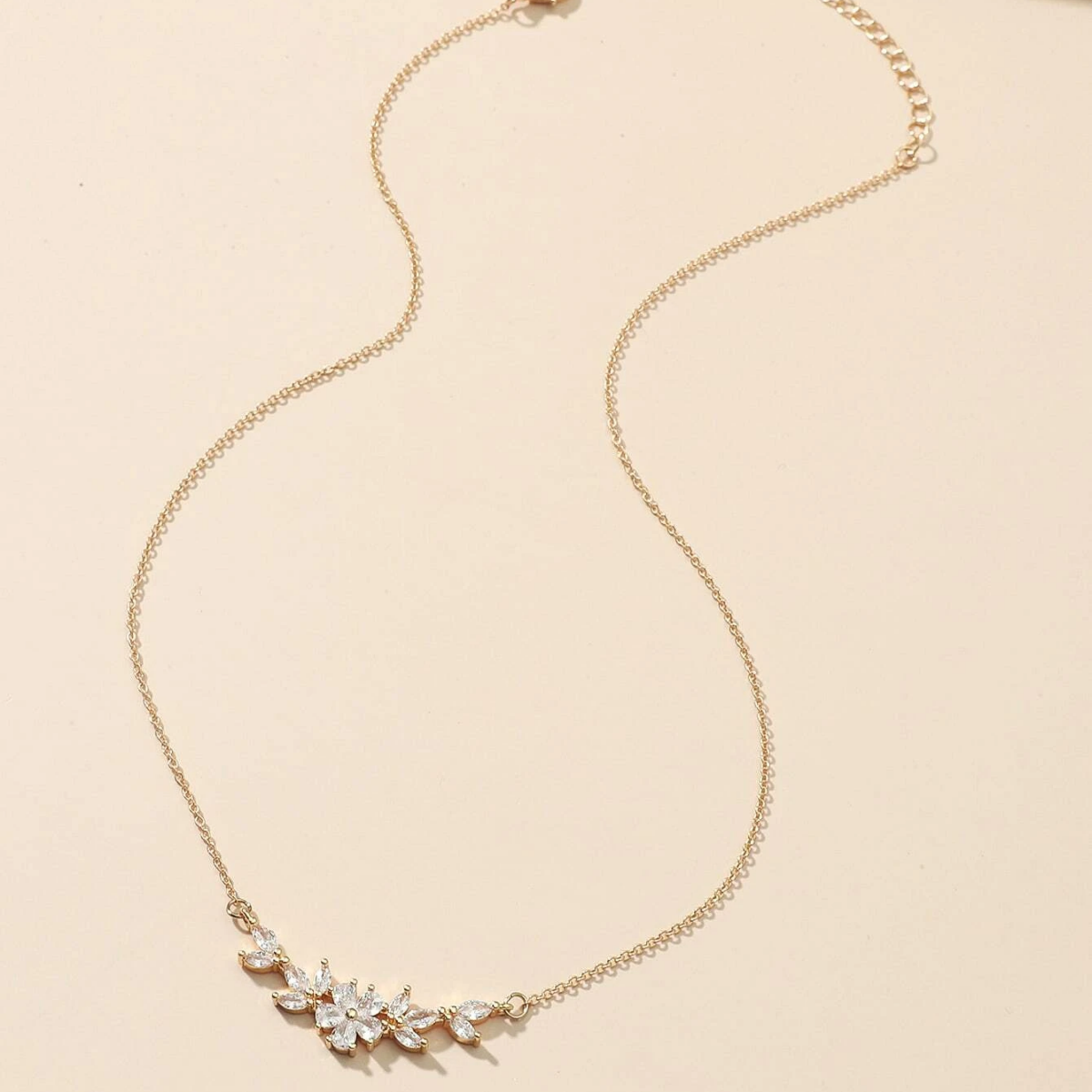 Flower charm necklace - Necklace of shiny petals