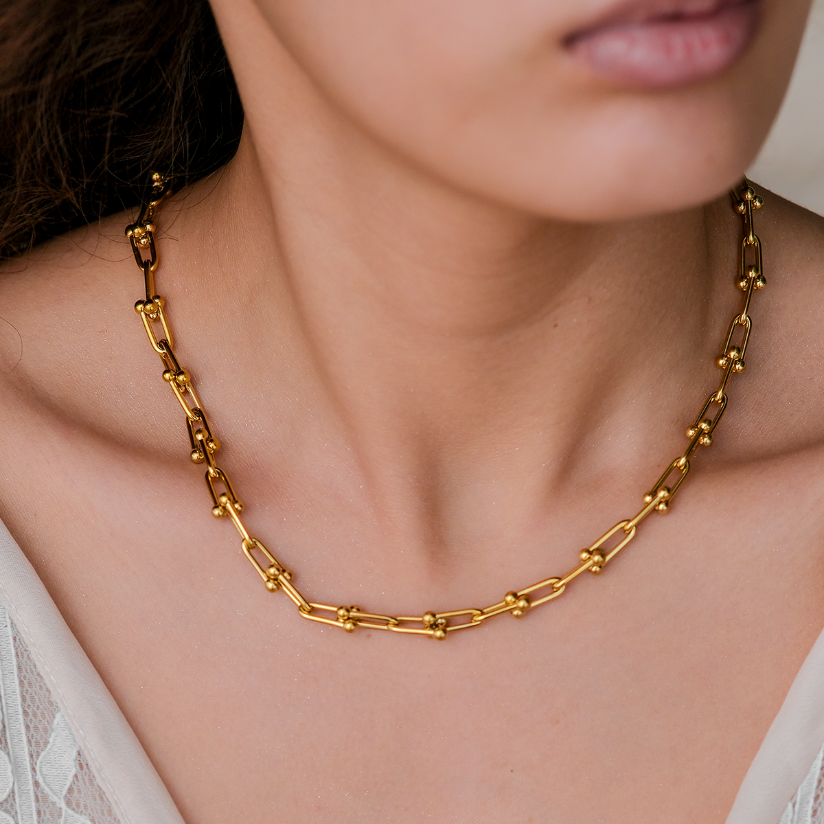 Thick Gold Necklace in Cascade
