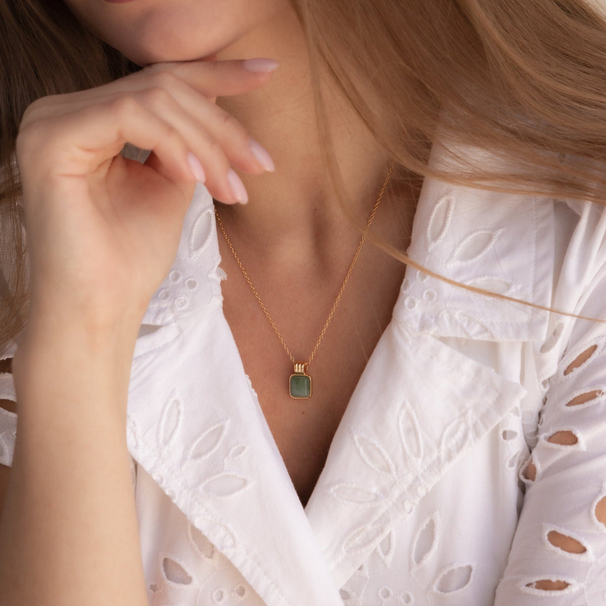 Jade necklace with pendant - Bright jade necklace