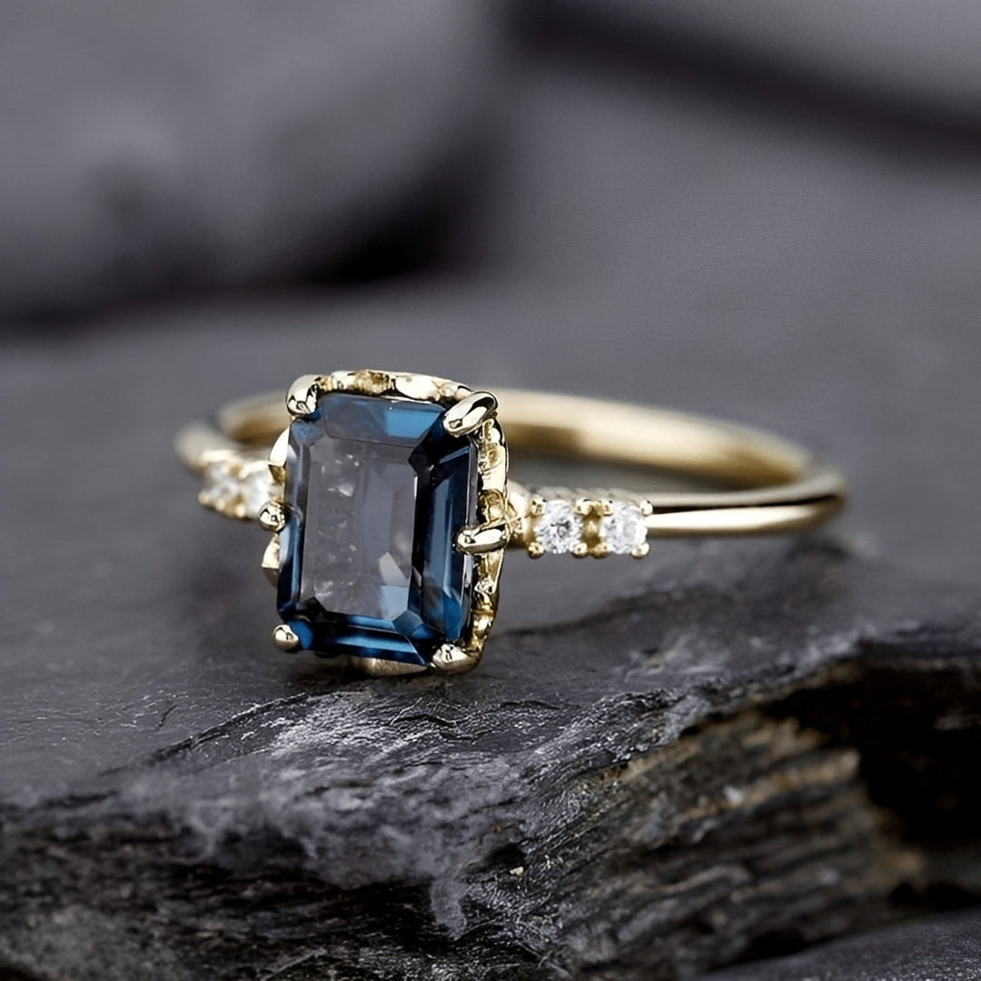 Sza – Vintage Gold Ring and Blue Crystal