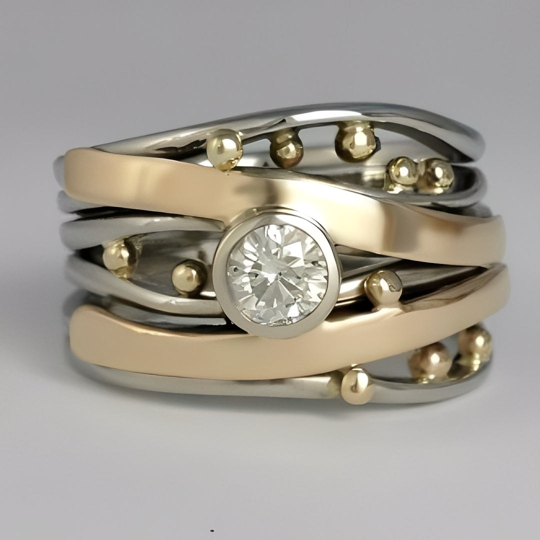 Rhian – Vintage gold ring with set cubic zirconia