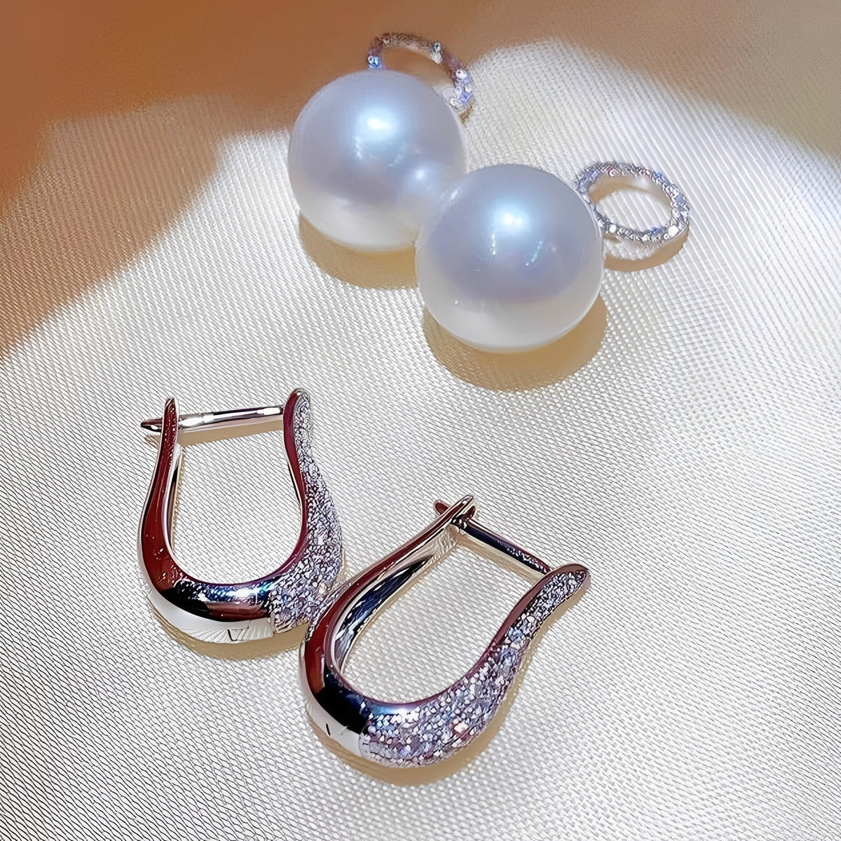 Thalia – Fashion clip earring with luxury effect of zirconia
