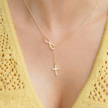 Yuna – Necklace with infinite cross pendant