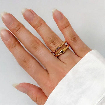 Dianne – Chic Gold Stackable Ring