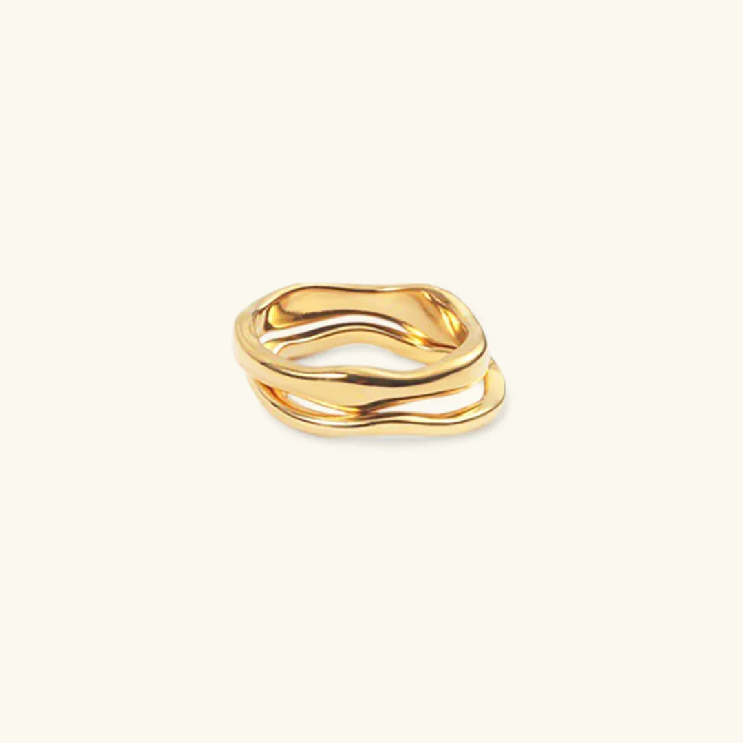 Dianne – Chic Gold Stackable Ring