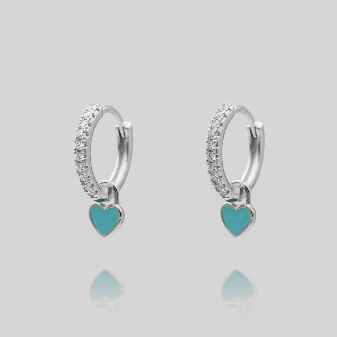 Gabby – Huggie earrings in heart shape