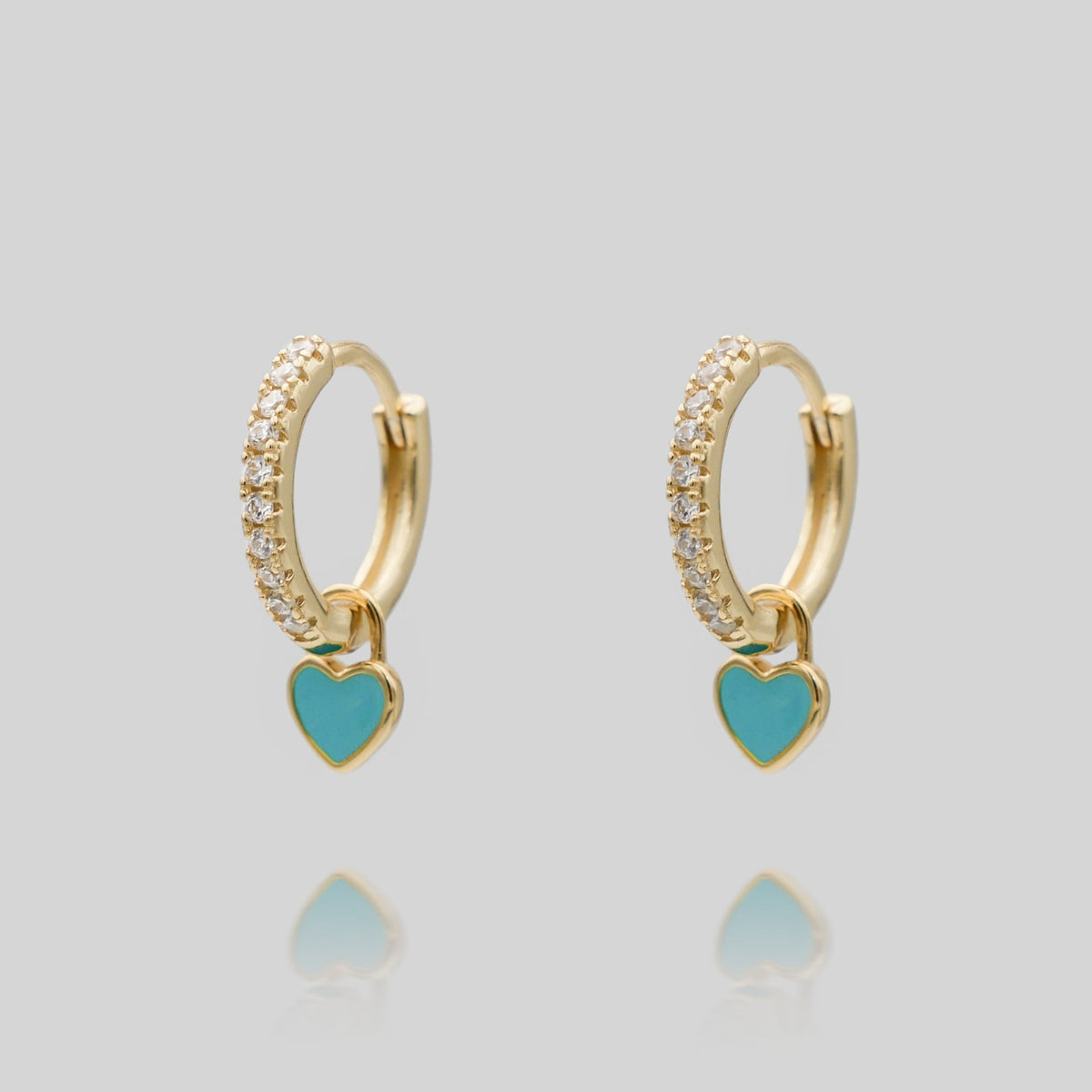Gabby – Huggie earrings in heart shape