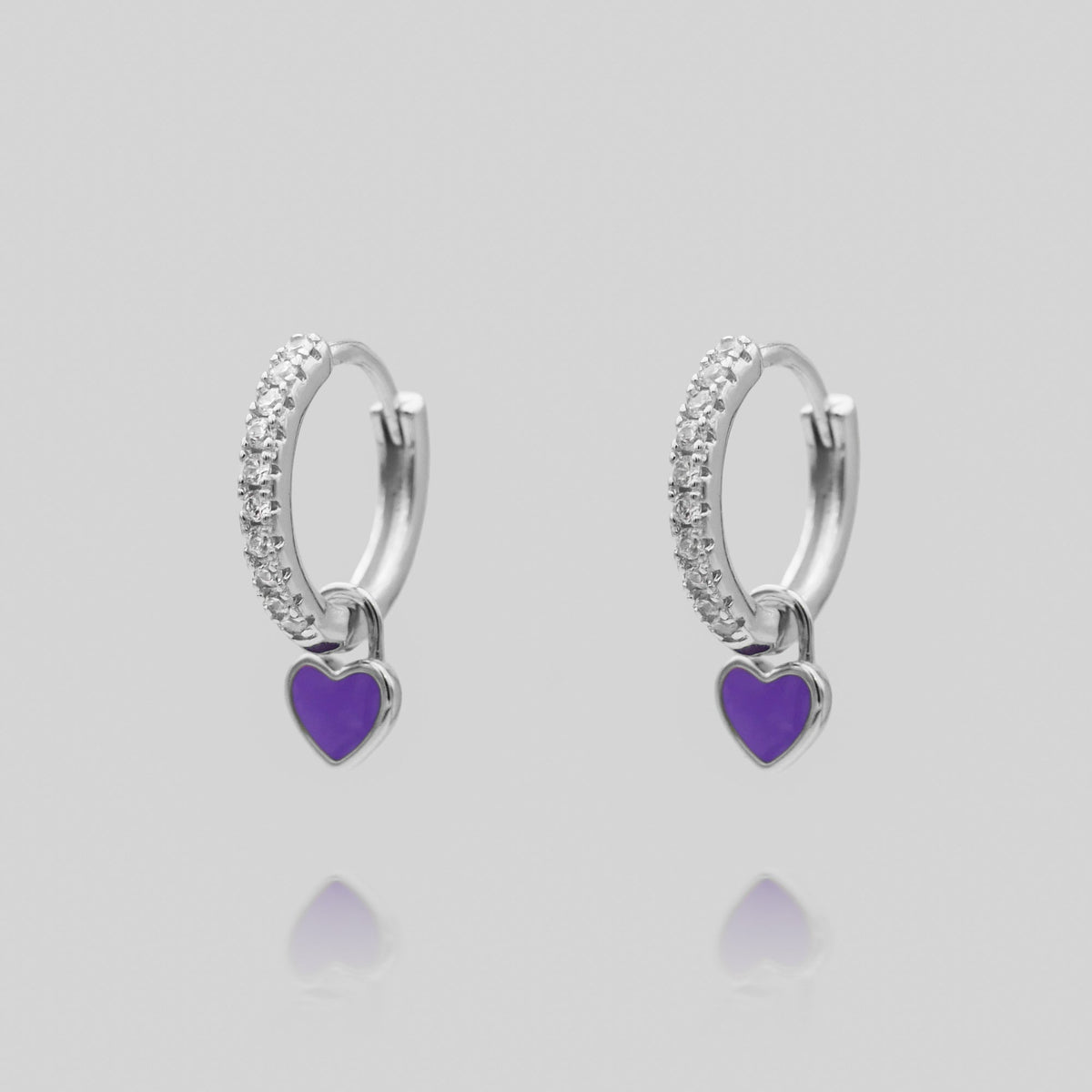 Gabby – Huggie earrings in heart shape