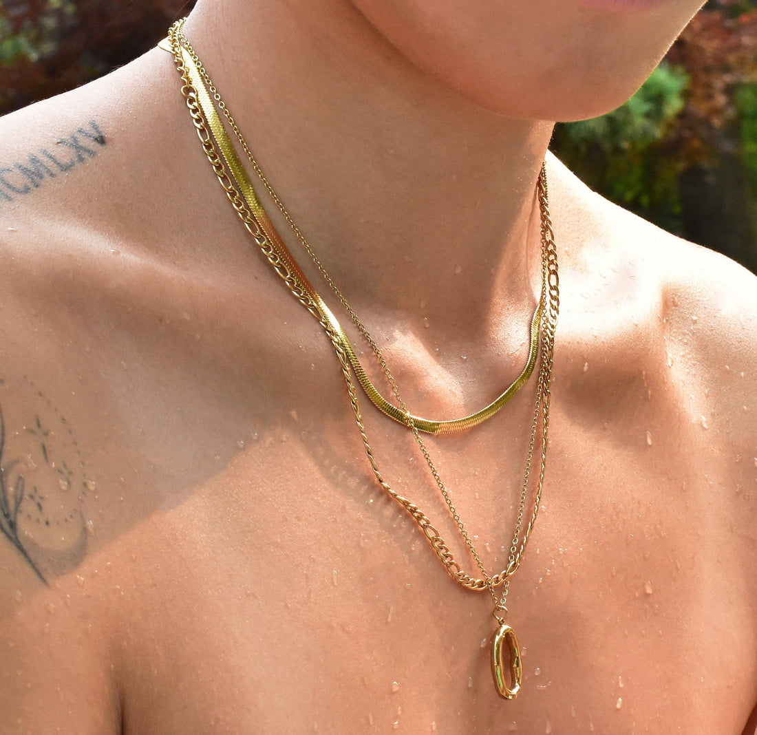 Lucienne – Elegant Snake Necklace