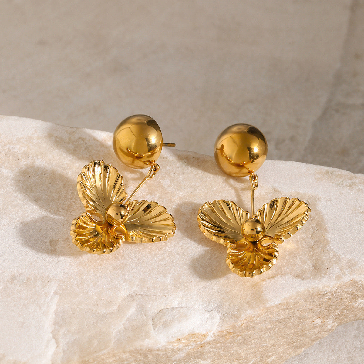 Brianna – Golden Pansy Earrings