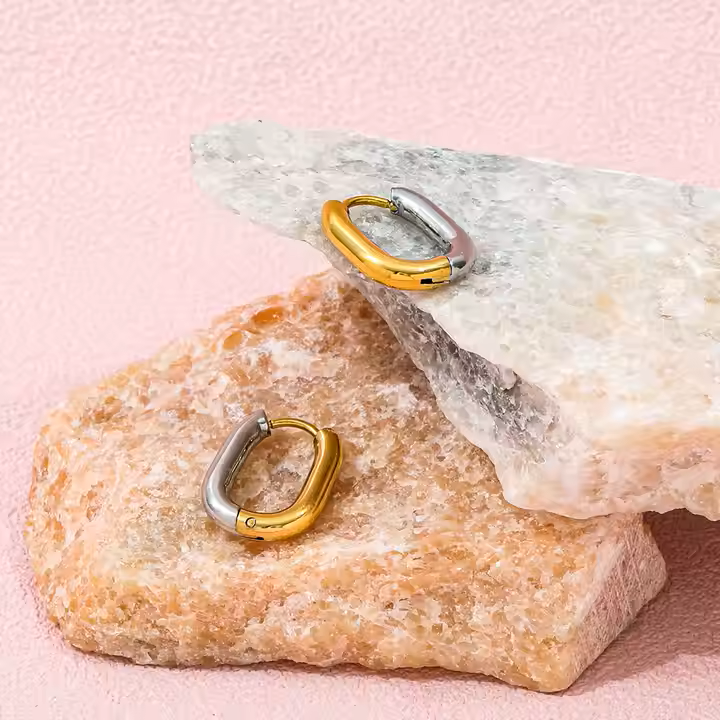 Thea – Minimalist Design Earrings