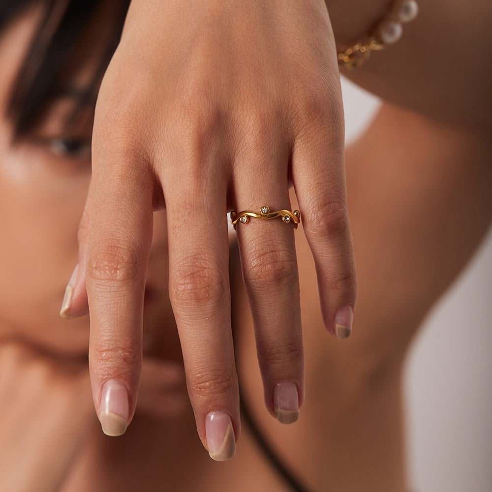 Willow – Adjustable Leaf Ring