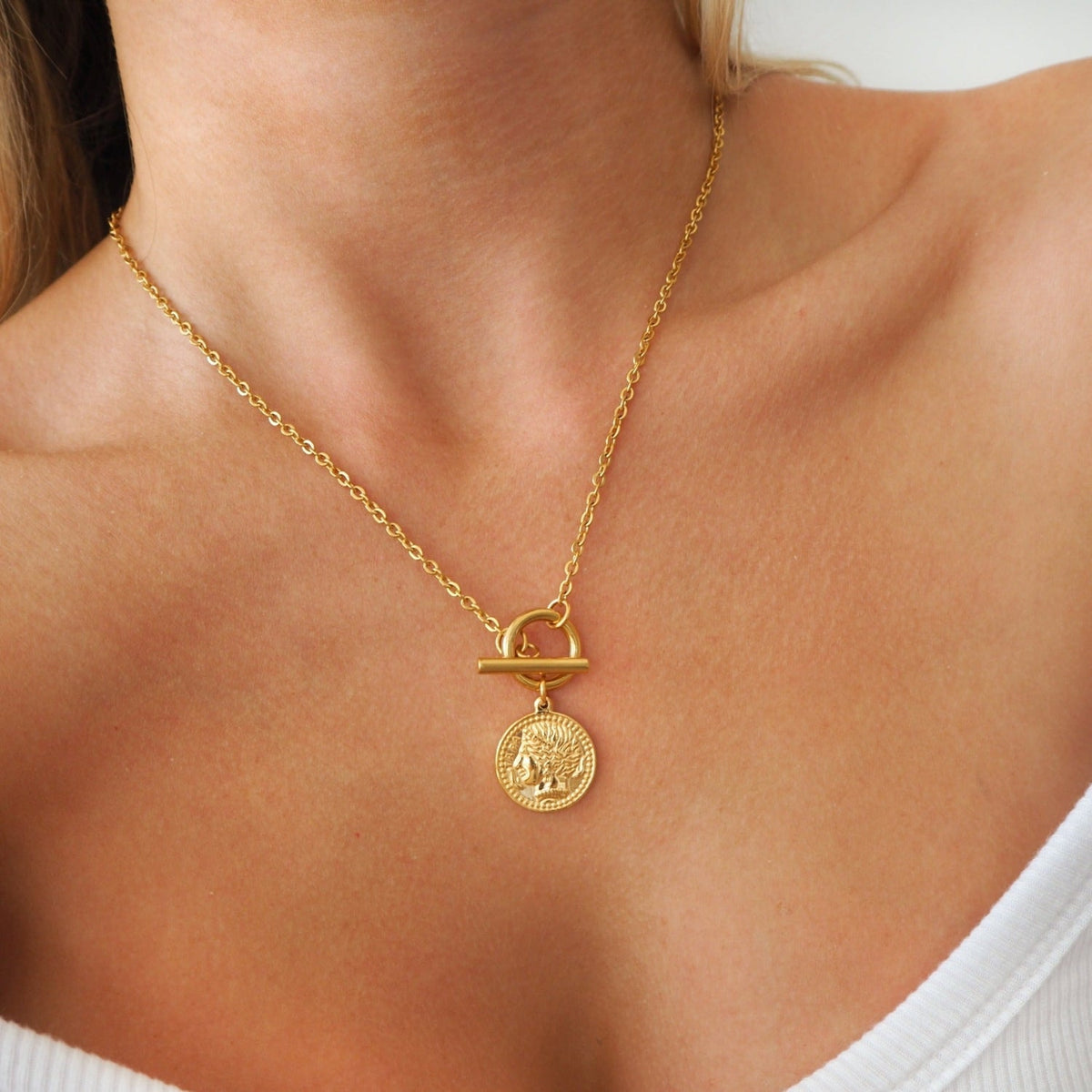 Havanna - coin necklace with toggle clasp