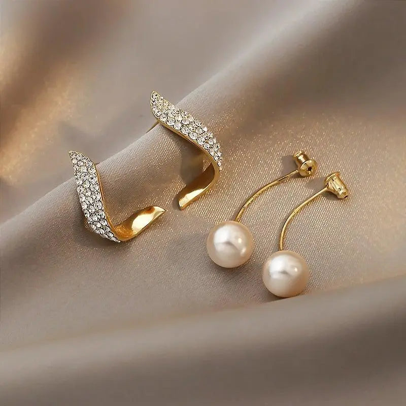 Lumine – Charming earrings with pearls and luxurious gold