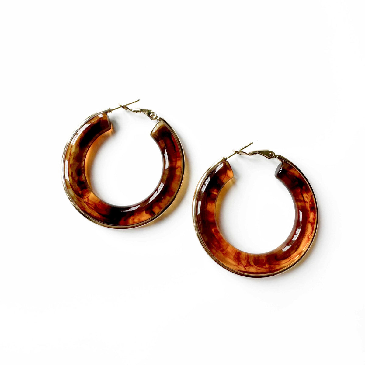 Oreilia – Tortoise Shell Hoop Earrings