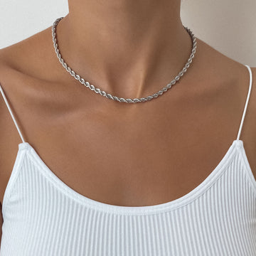 Nalia – Silver Rope Necklace
