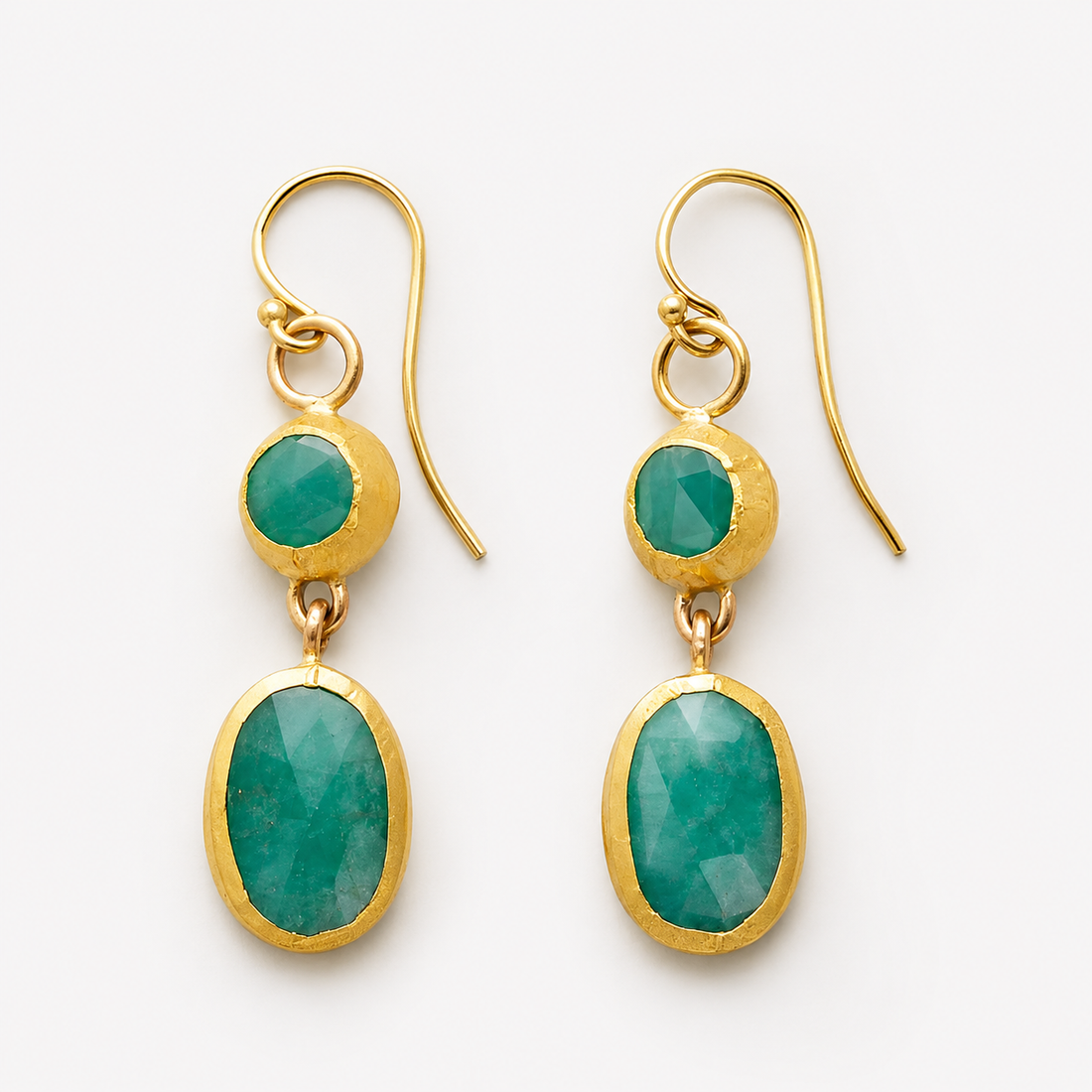 Mireya – Vintage golden earrings with turquoise stone