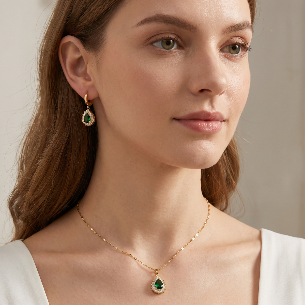 Rheya – Elegant Lysandelle Set of Gold and Crystal