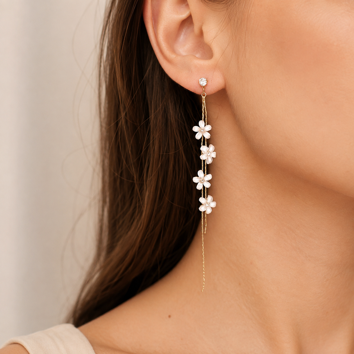 Yuri - Earrings of White Jasmine Thread