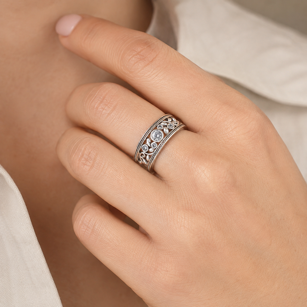 Nina – Elegant vintage ring