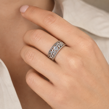 Nina – Elegant vintage ring