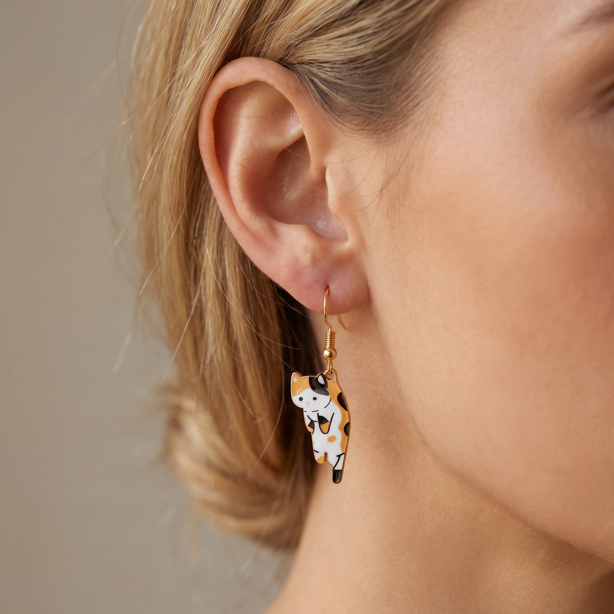 Kate – Cat Dangle Earrings