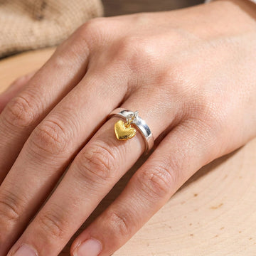 Maelie – Silver ring with moving heart retro style