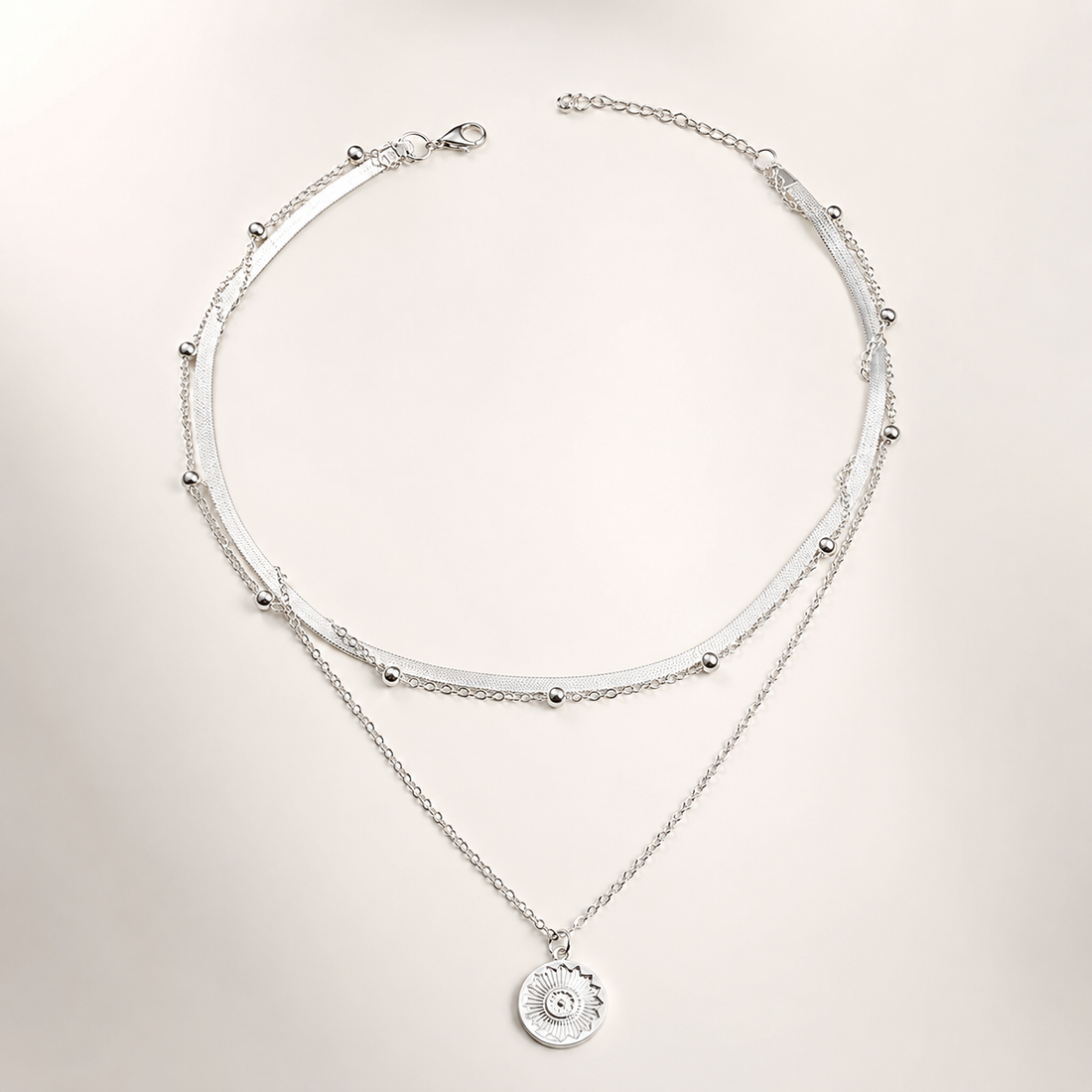 Radiant Elegance – Classic Silver Necklace