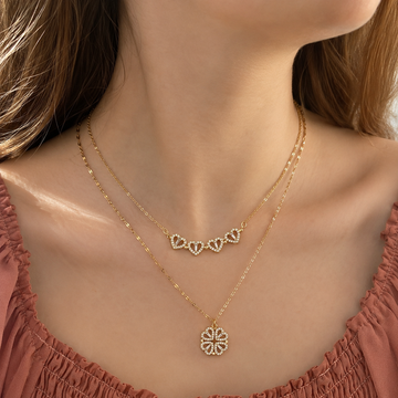 Four Leaf Clover Necklace - Magnetic Necklace with Heart